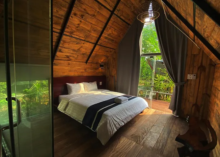 Htc Tuan Chau Hotel