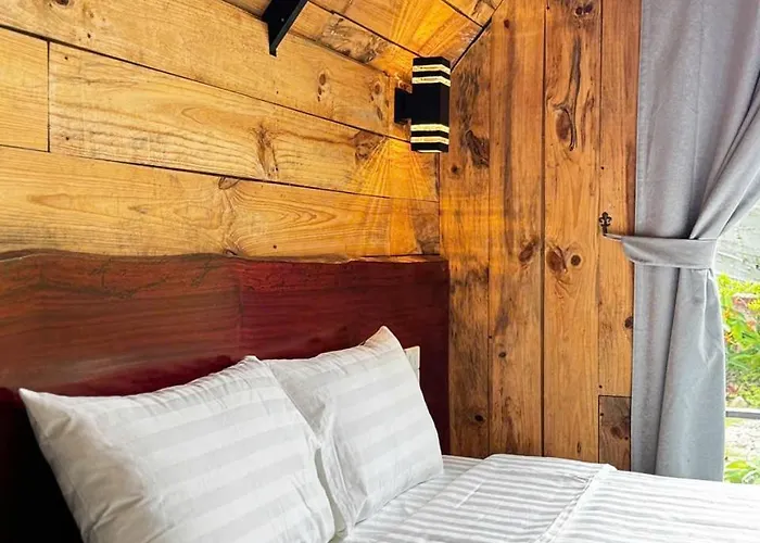 Htc Tuan Chau Hotel