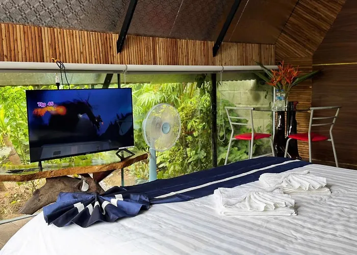 Htc Tuan Chau Hotel Ha Long